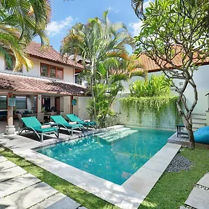 Super Value 4 Bedroom, Walk To Bintang Supermarket Villa Seminyak (Bali)